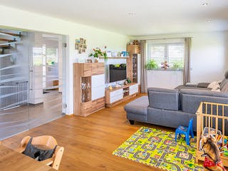 Massivhaus Passivhaus Hägele mit Lichthof von MYMassivhaus, Satteldach-Klassiker Innenansicht 2