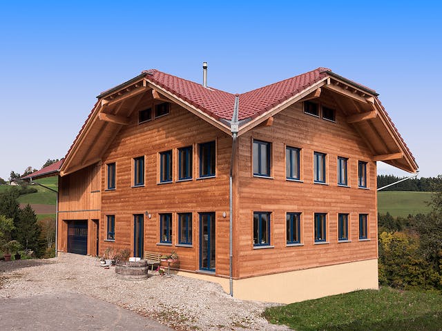 Blockhaus B420 Montigel von Frammelsberger R. Ingenieur-Holzbau, Blockhaus Außenansicht 1