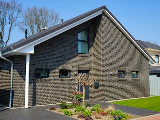 Massivhaus Boostedt von Nissen Massivhaus, Bungalow Außenansicht 1