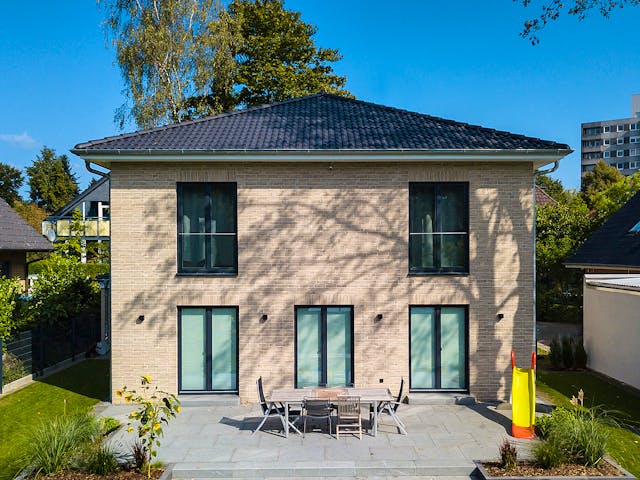 Massivhaus Fockbel von Nissen Massivhaus, Stadtvilla Außenansicht 1 Massivhaus Fockbel von Nissen Massivhaus, Stadtvilla Außenansicht 1