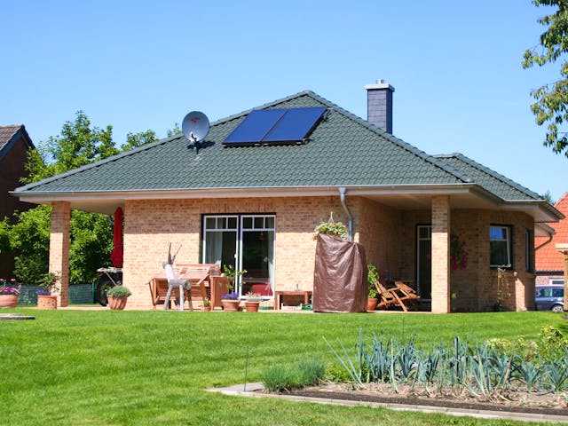 Massivhaus Klein Nordsee von Nissen Massivhaus, Bungalow Außenansicht 1 Massivhaus Klein Nordsee von Nissen Massivhaus, Bungalow Außenansicht 1