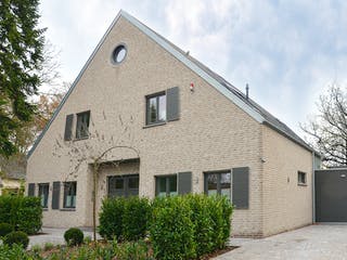 Fertighaus Lichthaus von petershaus, Satteldach-Klassiker Außenansicht 1
