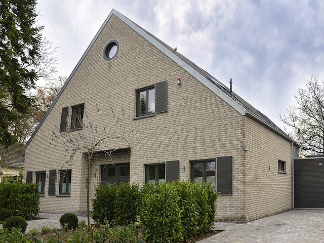 Fertighaus Lichthaus von petershaus, Satteldach-Klassiker Außenansicht 1