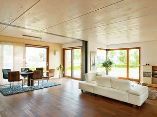 Fertighaus Einfamilienhaus mit Erker und großzügigem Balkon von petershaus, Satteldach-Klassiker Innenansicht 2