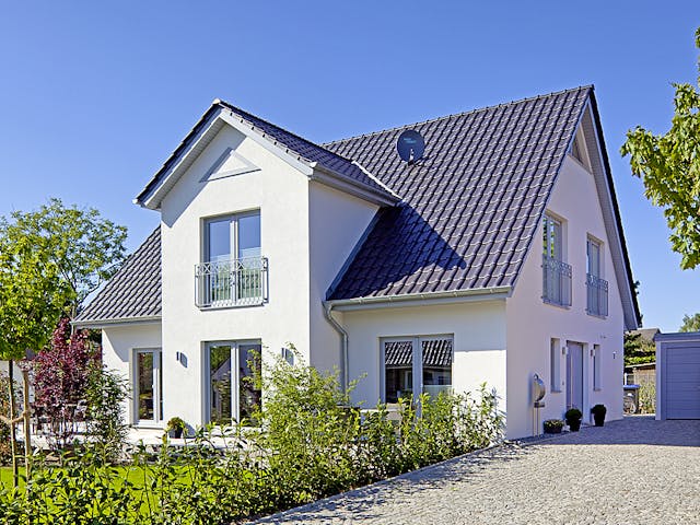 Massivhaus Behringer von Plan-Concept Massivhaus, Satteldach-Klassiker Außenansicht 1 Massivhaus Behringer von Plan-Concept Massivhaus, Satteldach-Klassiker Außenansicht 1