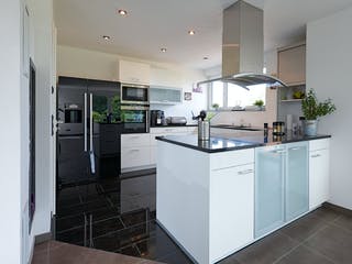 Fertighaus Ibiza von Rems-Murr-Holzhaus Ausbauhaus ab 441508€, Pultdachhaus Innenansicht 2