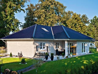 Massivhaus Winkelbungalow Ahlbeck von ROTH-MASSIVHAUS Schlüsselfertig ab 297200€, Bungalow Außenansicht 1