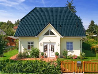 Massivhaus Landhaus 142 von ROTH-MASSIVHAUS Schlüsselfertig ab 277900€, Satteldach-Klassiker Außenansicht 1