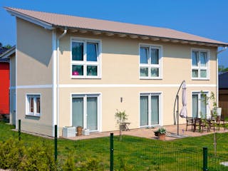 Massivhaus Pultus von ROTH MASSIVHAUS Schlüsselfertig ab 365000€, Pultdachhaus Außenansicht 4