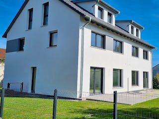 Massivhaus Quadriga II von R+S Immobilien Schlüsselfertig ab 355000€, Satteldach-Klassiker Außenansicht 2