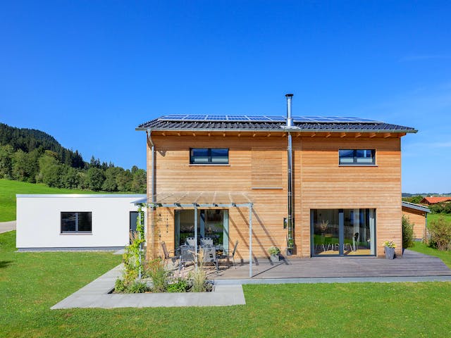 Fertighaus Schneider - Kundenhaus von Bau-Fritz Schlüsselfertig ab 475000€, Satteldach-Klassiker Außenansicht 1