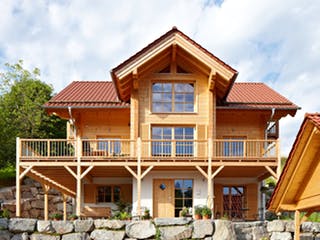 Blockhaus Schwarzwald von Rems-Murr-Holzhaus Ausbauhaus ab 404850€, Stadtvilla Außenansicht 2
