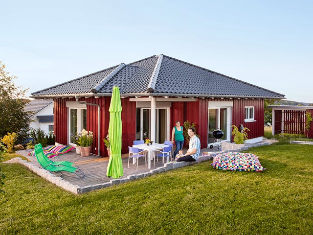 Fertighaus E 10-129.2 - Skandinavischer Bungalow von SchwörerHaus - Österreich Schlüsselfertig ab 400070€, Außenansicht 1