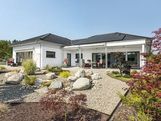 Fertighaus E 10-176.1 - Moderner Bungalow von SchwörerHaus Schlüsselfertig ab 636698€, Bungalow Außenansicht 1