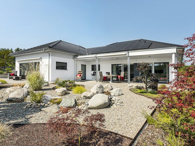 Fertighaus E 10-176.1 - Moderner Bungalow von SchwörerHaus - Österreich Schlüsselfertig ab 605770€, Bungalow Außenansicht 1
