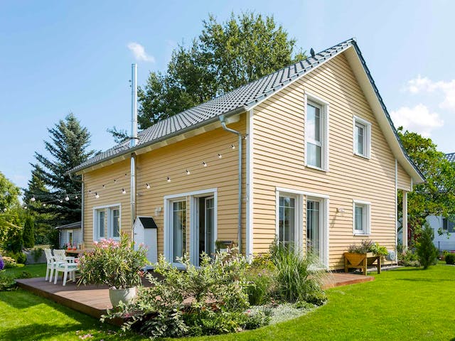Fertighaus E 15-144.4 - Schwedenhaus von SchwörerHaus Schlüsselfertig ab 367850€, Satteldach-Klassiker Außenansicht 2