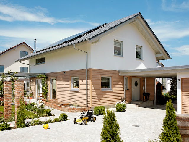 Fertighaus E 15-147.3 - Einfamilienhaus mit Terrasse von SchwörerHaus Schlüsselfertig ab 358371€, Außenansicht 1