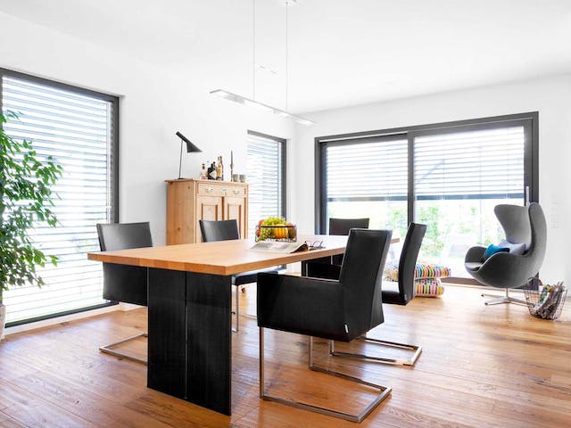 Fertighaus E 15-158.3 - Modernes Satteldachhaus von SchwörerHaus Schlüsselfertig ab 424816€, Innenansicht 2