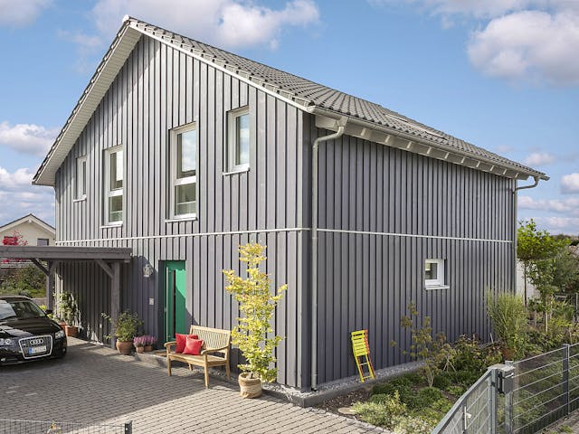 Fertighaus E15-150.5 - Im Bergischen Stil von SchwörerHaus Schlüsselfertig ab 393021€, Satteldach-Klassiker Außenansicht 1 Fertighaus E15-150.5 - Im Bergischen Stil von SchwörerHaus Schlüsselfertig ab 393021€, Satteldach-Klassiker Außenansicht 1