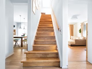 Fertighaus E15-150.5 - Im Bergischen Stil von SchwörerHaus Schlüsselfertig ab 381850€, Satteldach-Klassiker Innenansicht 4