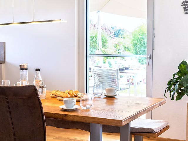 Fertighaus E 15-150.6 - Aktionshaus mit Sonneninsel von SchwörerHaus Schlüsselfertig ab 365653€, Innenansicht 2