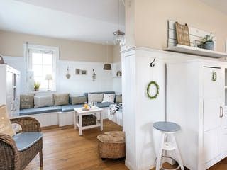 Fertighaus E 20-168.1 - Fertighaus im skandinavischen Landhausstil & Hampton-Flair von SchwörerHaus, Innenansicht 1