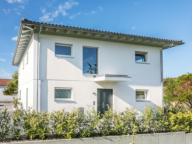 Fertighaus E 20-189.4 - Individuelle Stadtvilla nach eigenem Wunsch von SchwörerHaus, Außenansicht 2