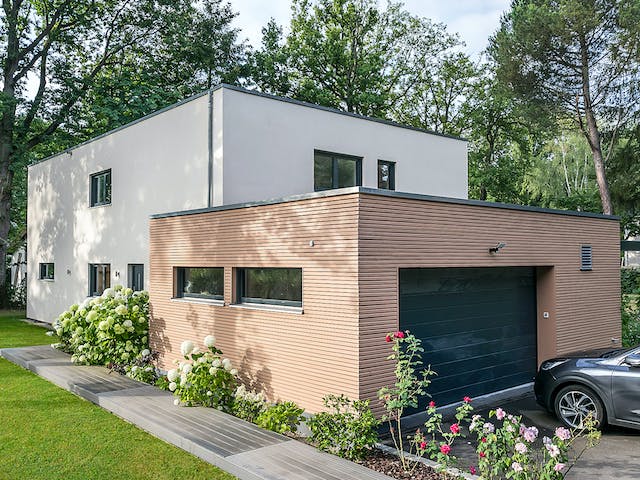 Fertighaus E 20-220.1 - Moderne Villa mit Flachdach von SchwörerHaus Schlüsselfertig ab 608464€, Cubushaus Außenansicht 3
