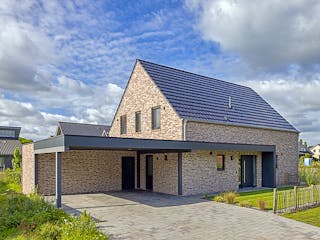 Massivhaus Haus Mayer von Splietker Bau, Satteldach-Klassiker Außenansicht 2