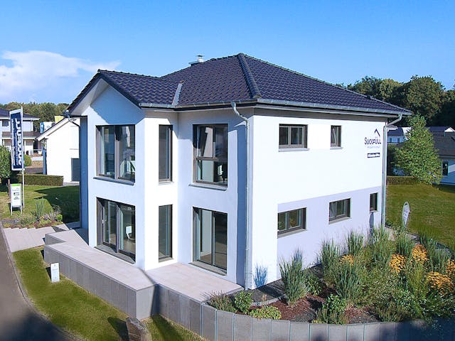 Fertighaus Musterhaus Bad Vilbel von Suckfüll Energiesparhaus, Stadtvilla Außenansicht 1 Fertighaus Musterhaus Bad Vilbel von Suckfüll Energiesparhaus, Stadtvilla Außenansicht 1