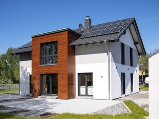 Fertighaus Musterhaus „Smarthome Paderborn“ von Suckfüll Energiesparhaus, Satteldach-Klassiker Außenansicht 1