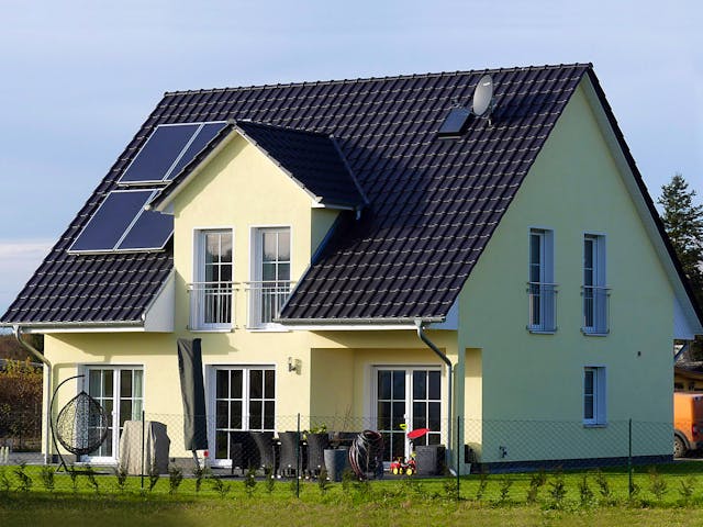 Massivhaus Einfamilienhaus K_115 von VARIODOMO Bausysteme Schlüsselfertig ab 306400€, Satteldach-Klassiker Außenansicht 1