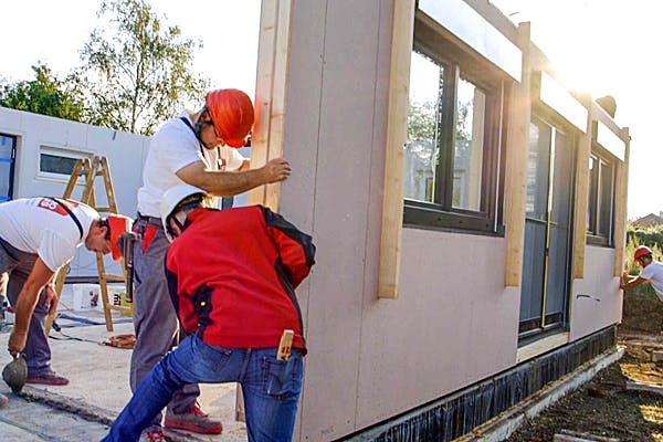 Hausmontage bei VARIO-HAUS