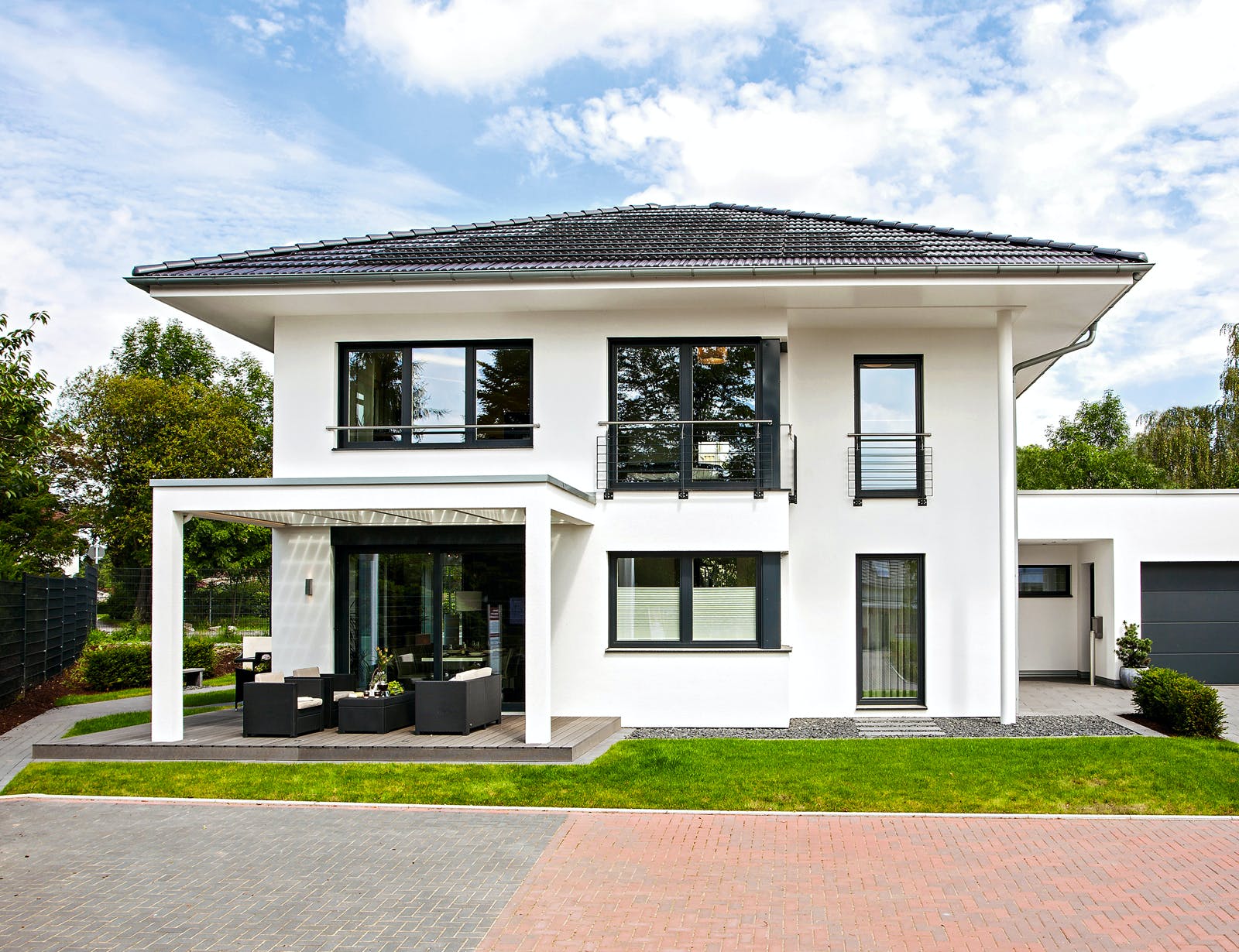 Fertighaus Ausstellungshaus Wuppertal CityLife 250 von WeberHaus Schlüsselfertig ab 595000€, Stadtvilla Außenansicht 2