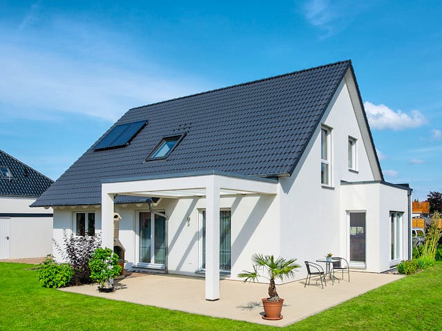 Fertighaus Kundenhaus Herse Balance 300 von WeberHaus Schlüsselfertig ab 372390€, Satteldach-Klassiker Außenansicht 1