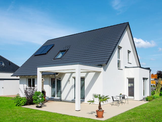 Fertighaus Kundenhaus Herse Balance 300 von WeberHaus Schlüsselfertig ab 370800€, Satteldach-Klassiker Außenansicht 1