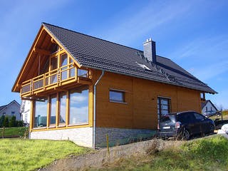 Fertighaus Haus Koch von Wiese und Heckmann, Satteldach-Klassiker Außenansicht 2