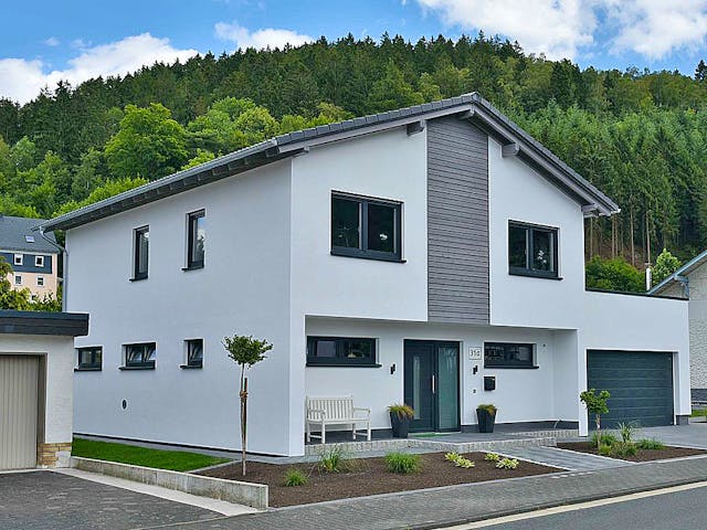 Fertighaus Haus Nübold-Bracht von Wiese und Heckmann, Satteldach-Klassiker Außenansicht 1
