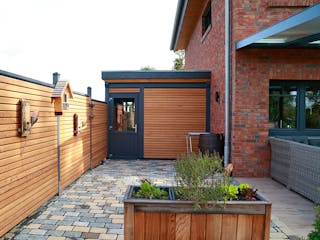 Fertighaus Stadthaus Klassisch von Zimmerer-Profibau Schlüsselfertig ab 510000€, Satteldach-Klassiker Außenansicht 7